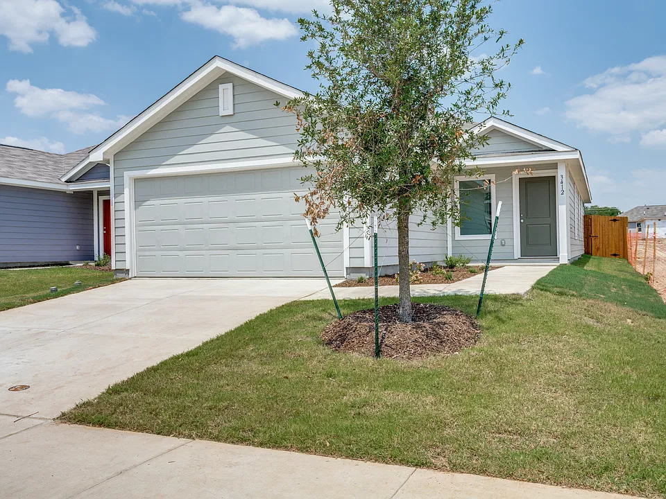 3412 Flicker Ln