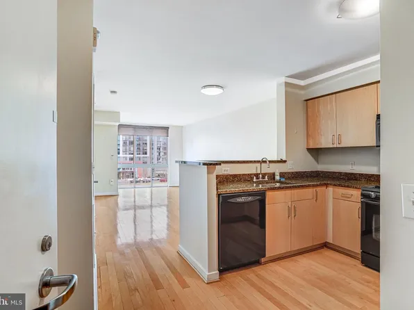 1000 New Jersey Ave SE APT 515, Washington, DC 20003