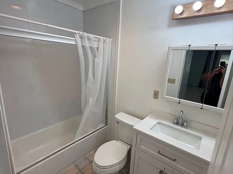 5977 Dwight St — Photo 4