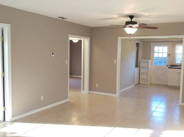 101 E Stetson Ave #101, Deland, FL 32724
