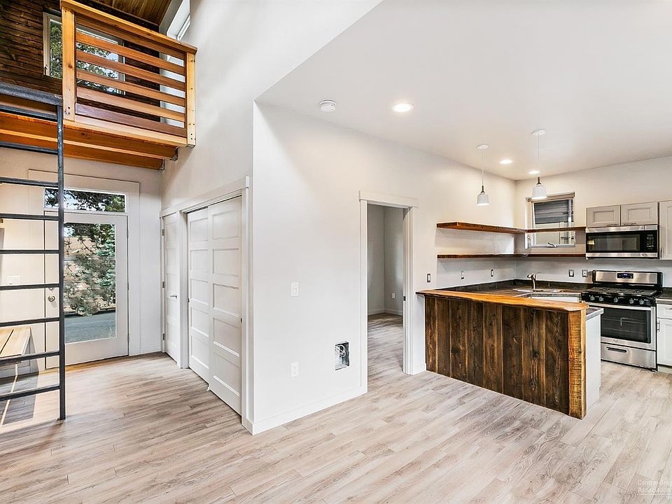 Unit 1 entry loft
