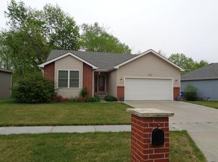 1333 Overbrooke Dr, Junction City, KS 66441