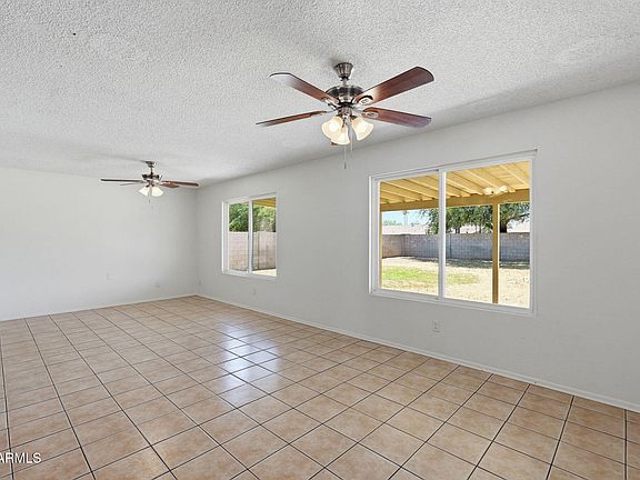 5th image of 512 N LOS FELIZ Drive