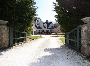 688 Great Neck South Rd, Mashpee, MA 02649