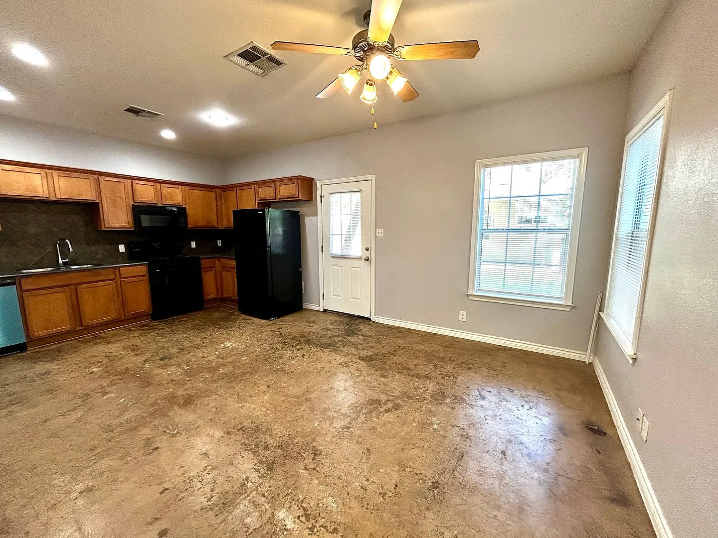 408 Nelray Blvd Unit B — Photo 4