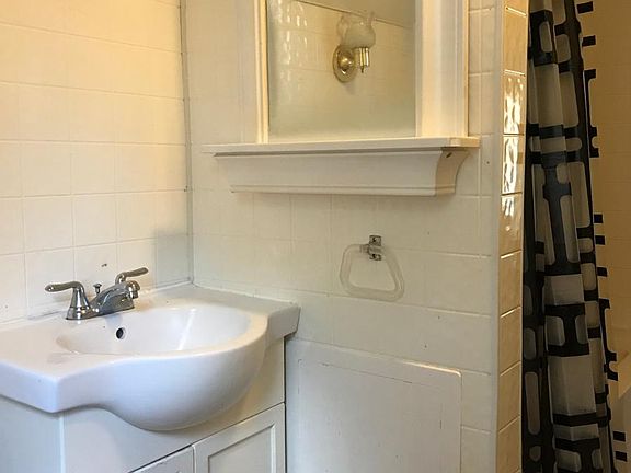 Upstairs bathroom