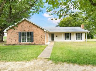 204 S 1st St, Wills Point, TX 75169