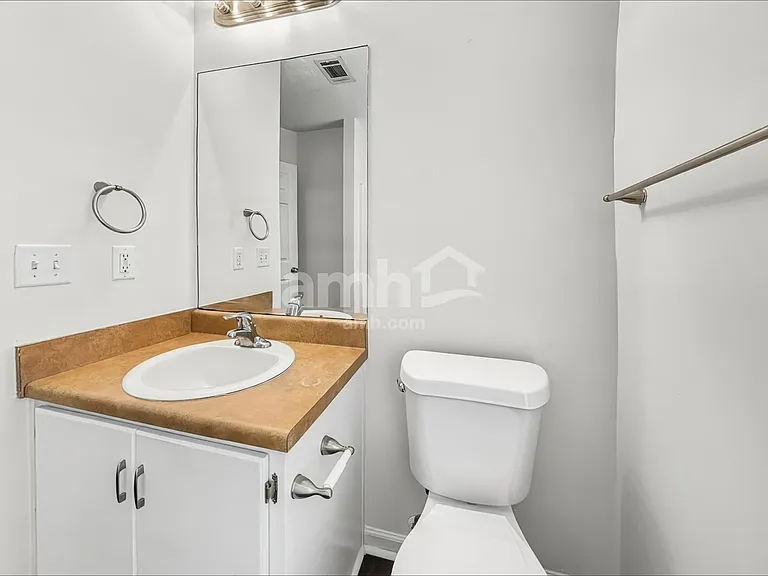 20 Carlisle Ln — Photo 13