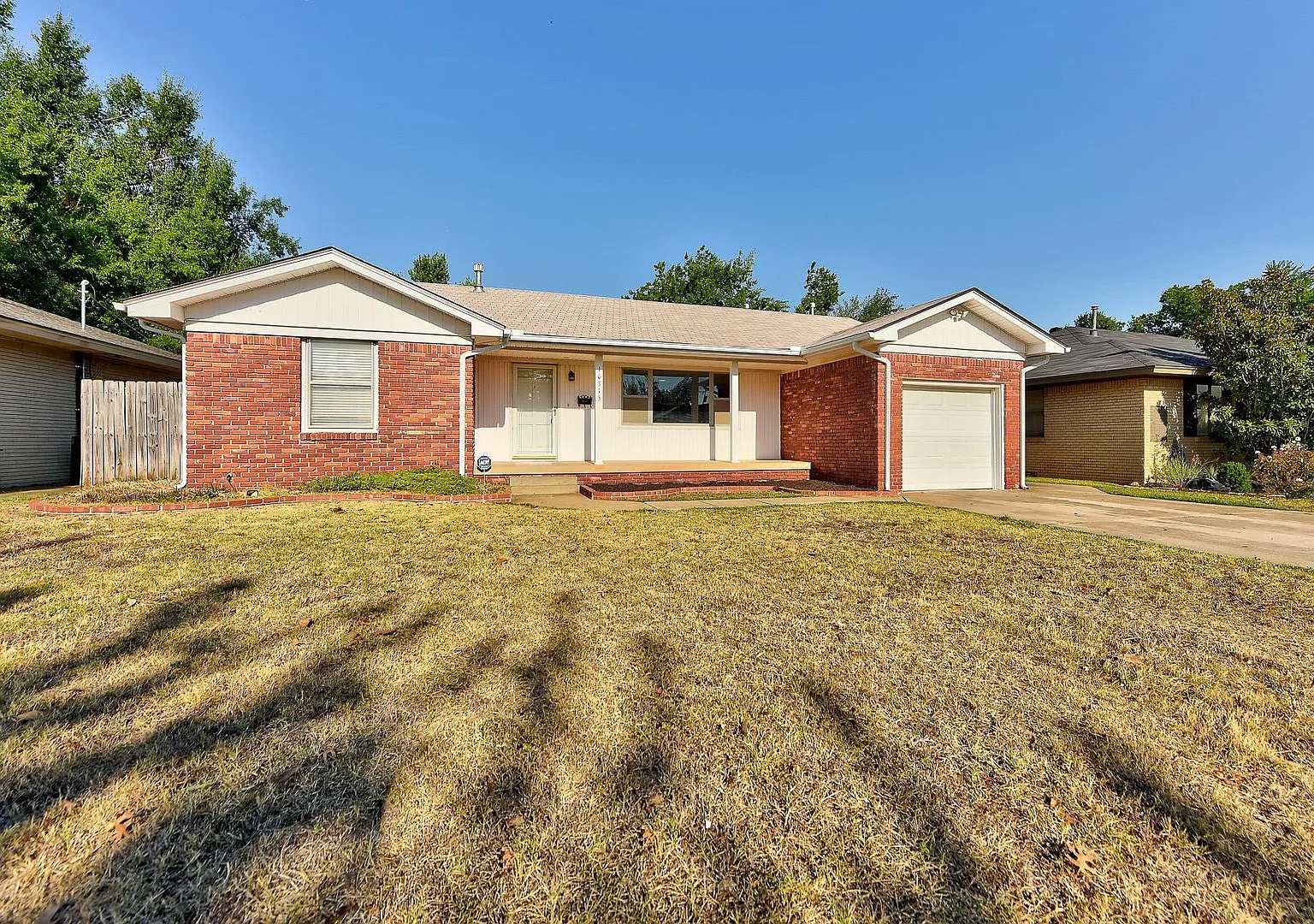 Charming 3 bedroom home + The Village — Photo 3