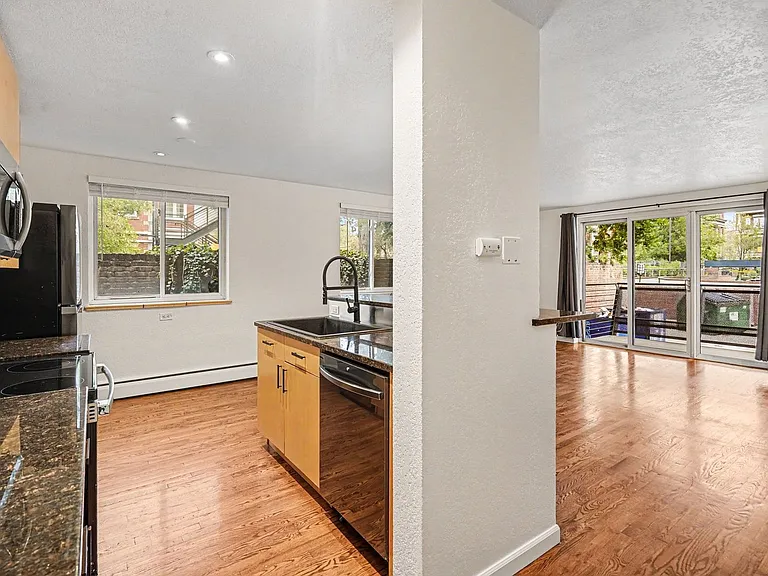 1336 N Logan St #203 — Photo 12