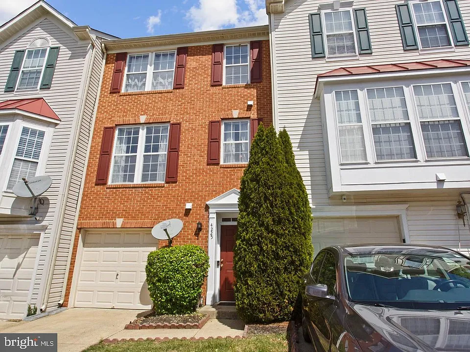 4225 Lavender Ln