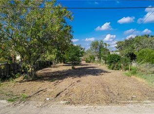 404 Cherokee Ln, Alamo, TX 78516