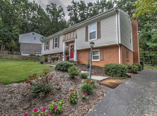 2972 Tree Swallow Rd, Roanoke, VA 24018