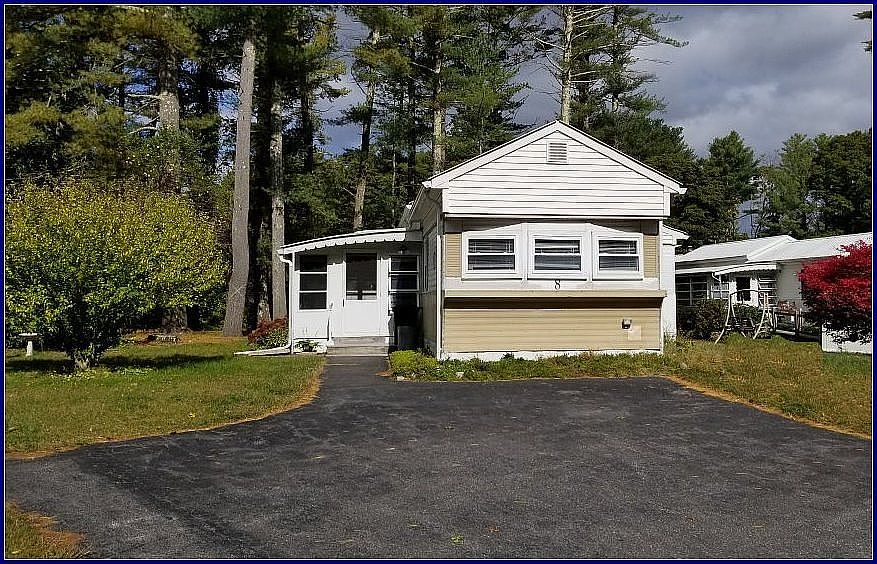 1st image of 8 Rosewood Dr