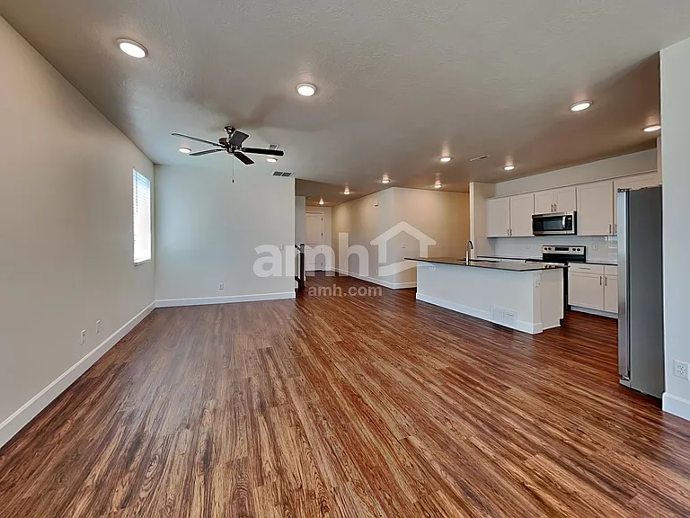 2705 W 3290 S — Photo 6