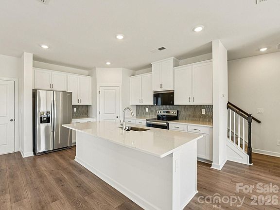 4th image of 441 Markridge Loop