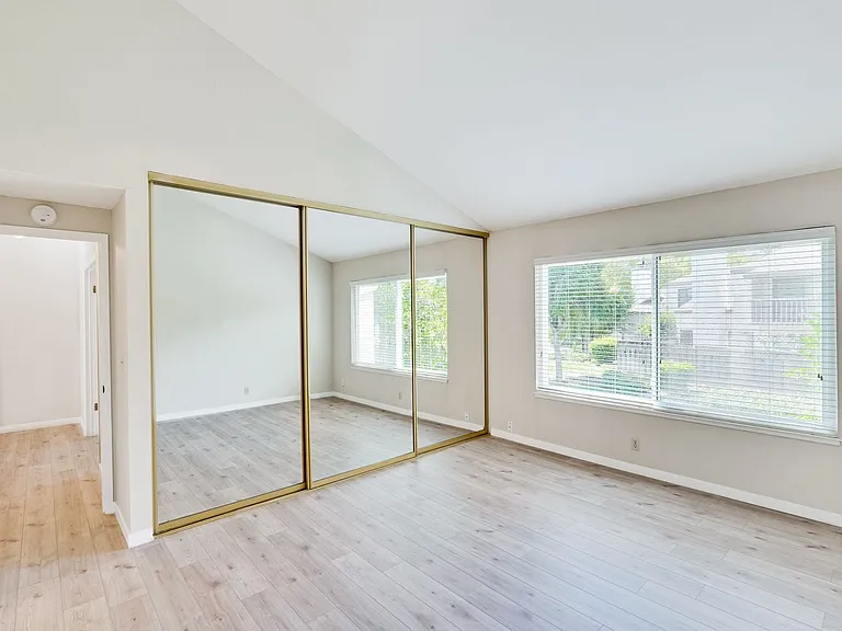 6651 Bunker Hill Ct — Photo 17