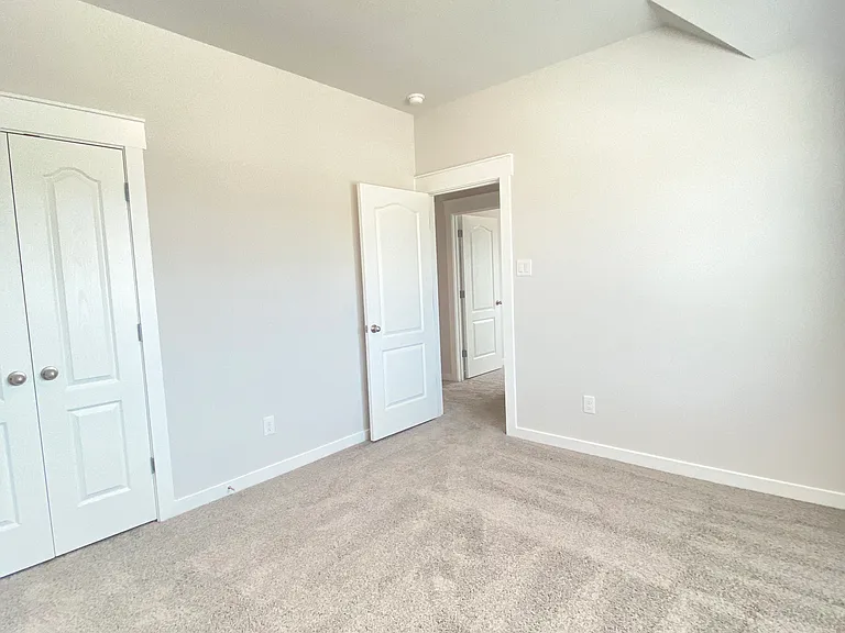 4011 Goldfinch Hvn — Photo 31