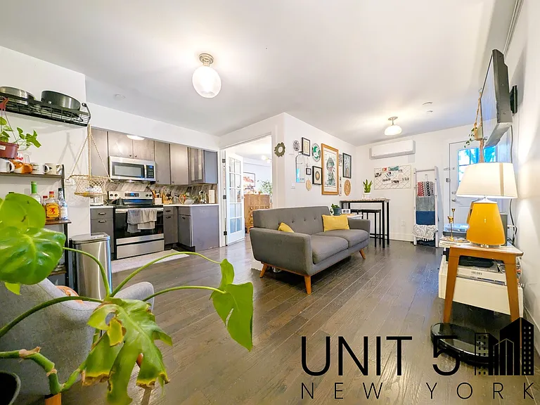 1116 Halsey St #2A — Photo 1