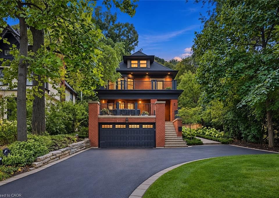 1st image of 2 Freeman Pl