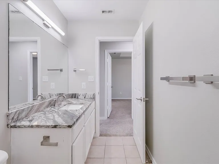 15513 Palmira Ave #B — Photo 33