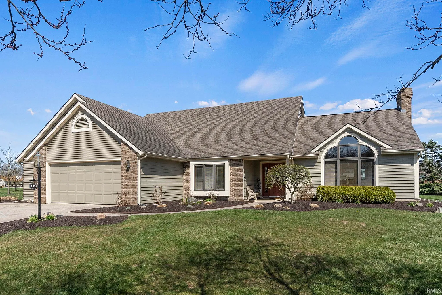 1327 Big Horn Pl photo 1