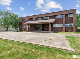 2851 Taylor Ave, Springfield, IL 62703