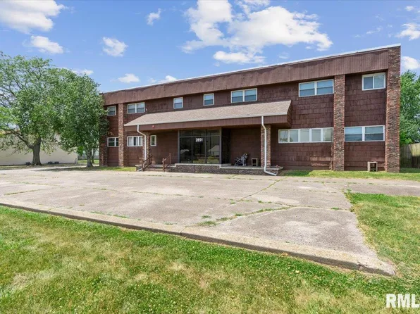 2851 Taylor Ave, Springfield, IL 62703