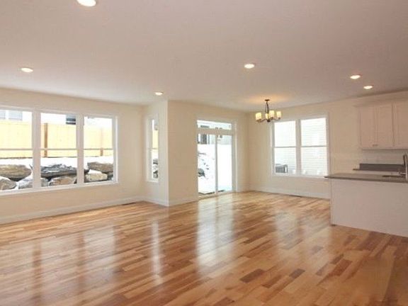 Open plan LR and dining area
