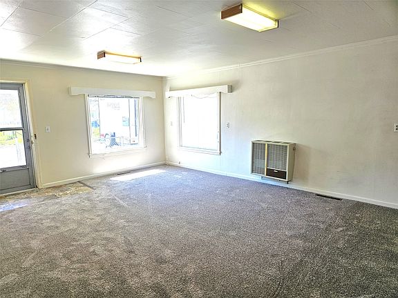 3rd image of 418 Buchanan St SW #1/2