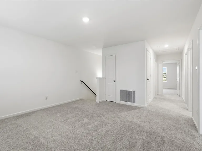 2106 Meadow Park Dr — Photo 19