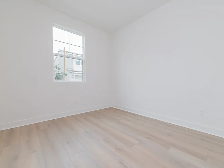 4268 S Crisanta Privado — Photo 12