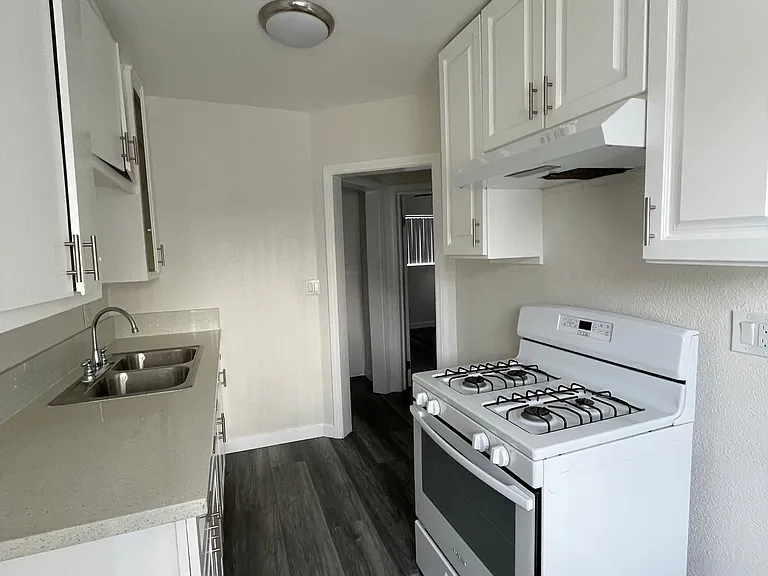 3711 Pueblo Ave #3 — Photo 4