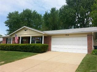 20 Avocado Tree Cir, Saint Peters, MO 63376