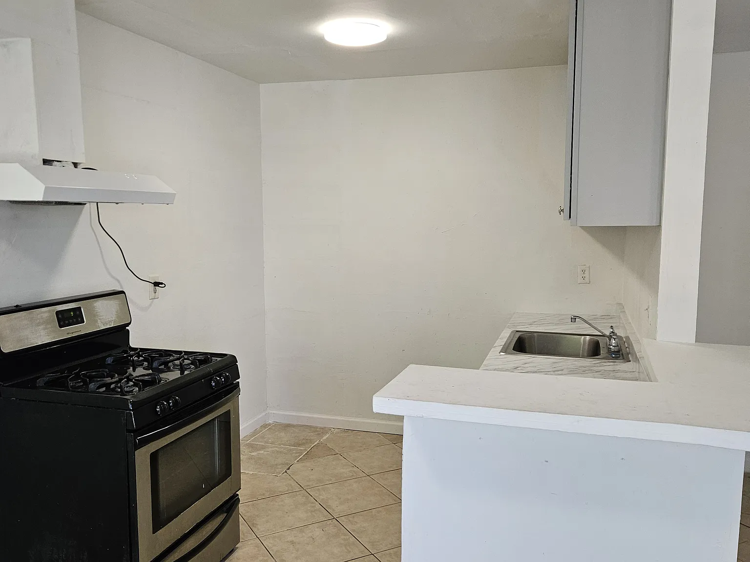 2451 Angela St — Photo 4