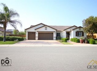 15713 San Marco Pl, Bakersfield, CA