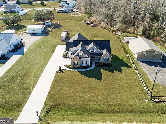 2nd image of 1355 Old Louisville Rd