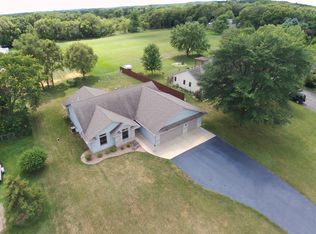 W5853 Hedrick Dr, Fort Atkinson, WI 53538