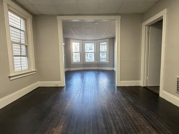 71 6th Ave Unit 1, Troy, NY 12180