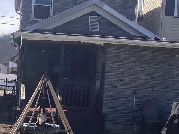 1620 3rd Ave, Beaver Falls, PA 15010