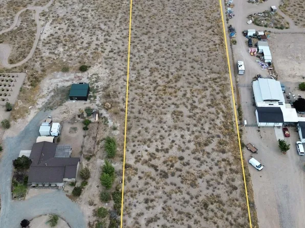 98 N Bybee Ln, Yerington, NV 89447