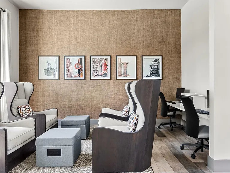 The Anson - Business Center