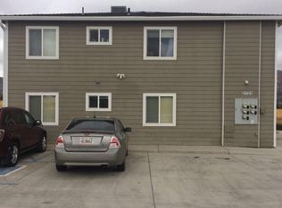 21231 Golden Hills Blvd APT C, Tehachapi, CA 93561