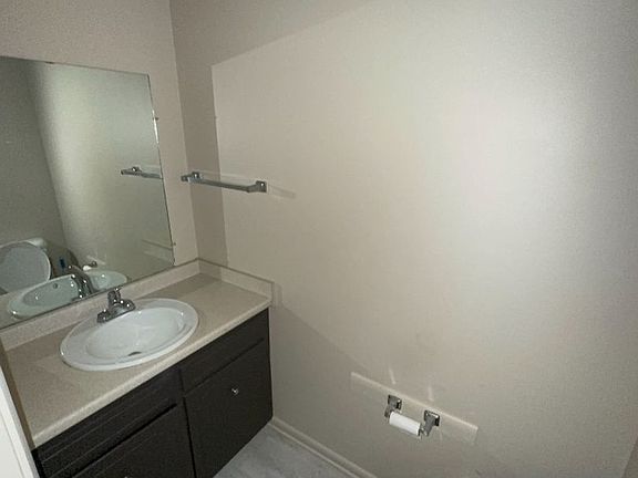 5th image of 19 Tunnel Blvd APT 9