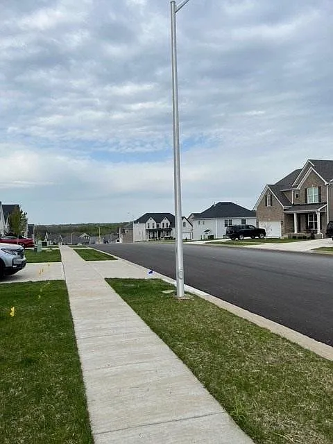 Building Photo - 248 Blackthorn Dr
