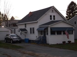 18 Spring St, Broadalbin, NY 12025