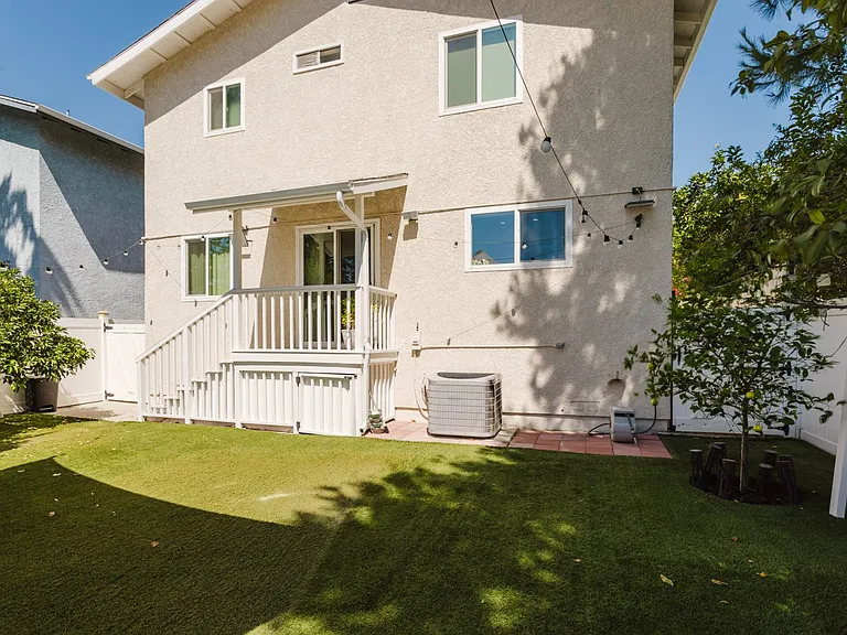 10619 Mather Ave — Photo 66