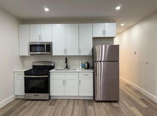 35 E 52nd St FLOOR 1, Brooklyn, NY 11203