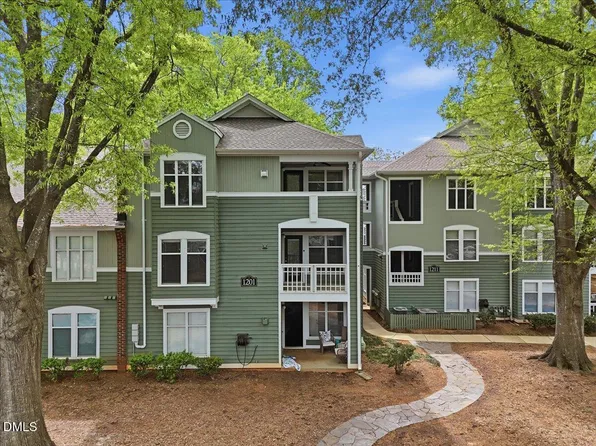 1201 Westview Ln APT 305, Raleigh, NC 27605