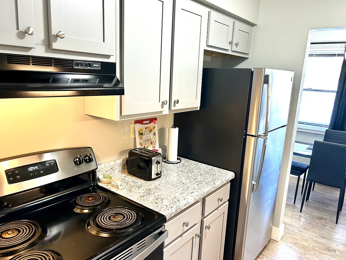 Building Photo - 4028 N Illinois Ave #6